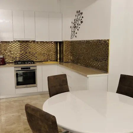 Kya Residence Mamaia Apartmán *